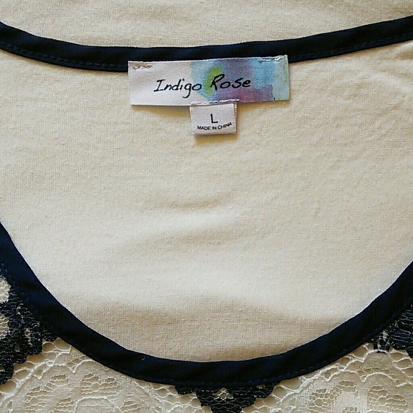 Indigo Rose | Navy and White Lace Front Tank L - Picture 3 of 3